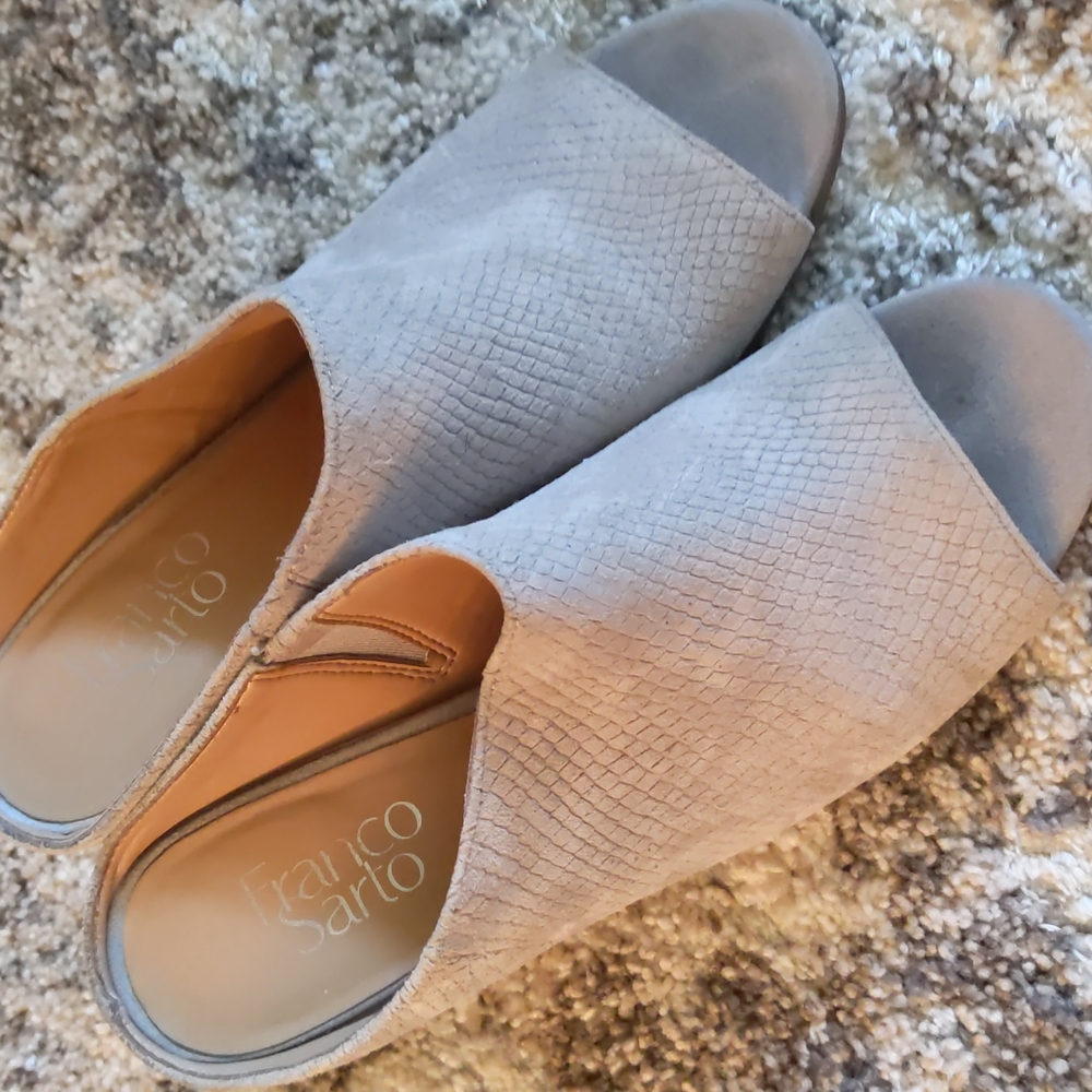 Franco Sarto slip on sandals